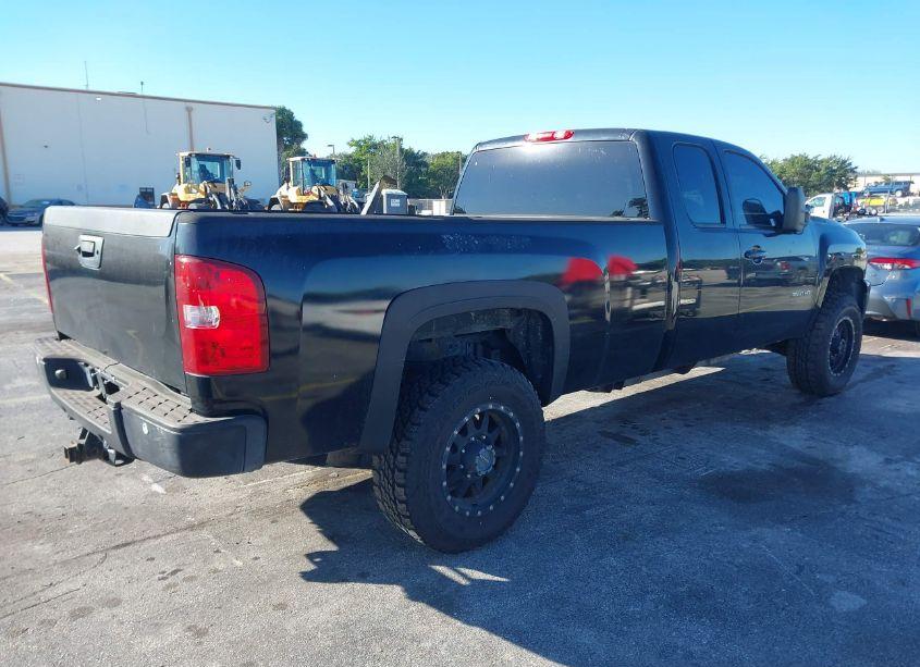 Photo 4 of 2013 Chevrolet Silverado 3500HD LT (VIN 1GC5K0C85DZ245508)