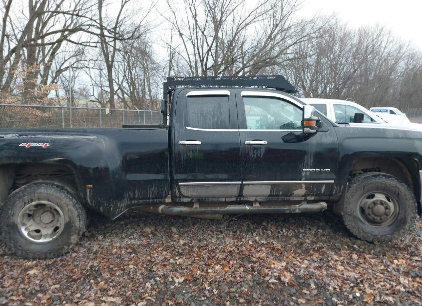 Photo 13 of 2017 Chevrolet Silverado 3500HD LTZ (VIN 1GC5K0EG0HZ168704)