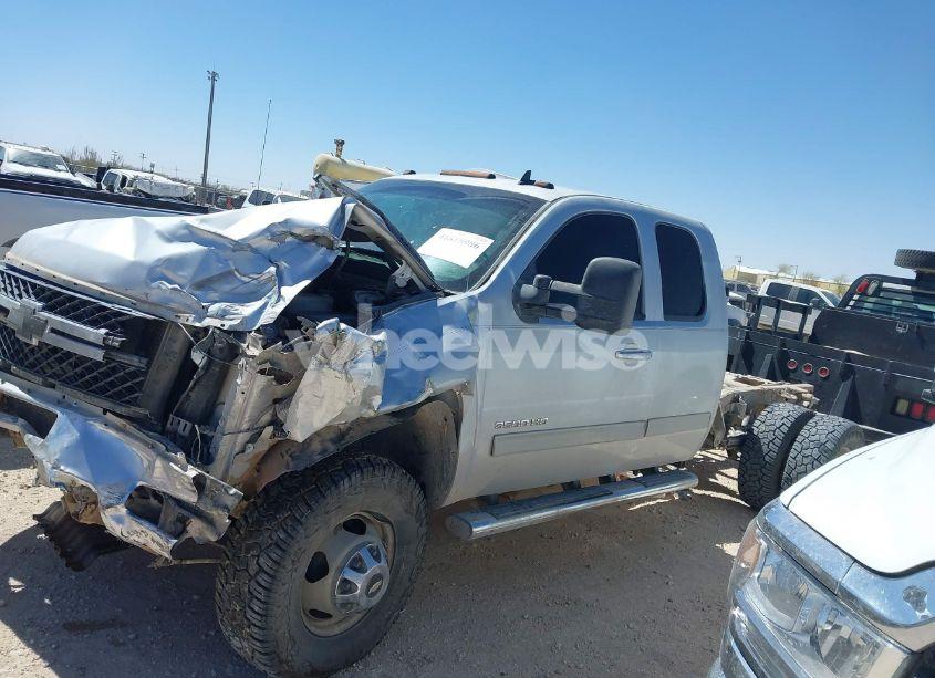 Photo 14 of 2013 Chevrolet Silverado 3500HD LTZ (VIN 1GC5K1C89DZ327635)