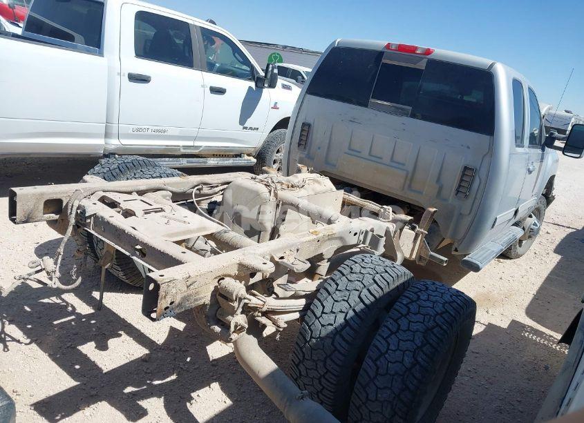 Photo 4 of 2013 Chevrolet Silverado 3500HD LTZ (VIN 1GC5K1C89DZ327635)