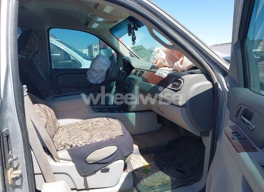 Photo 7 of 2013 Chevrolet Silverado 3500HD LTZ (VIN 1GC5K1C89DZ327635)