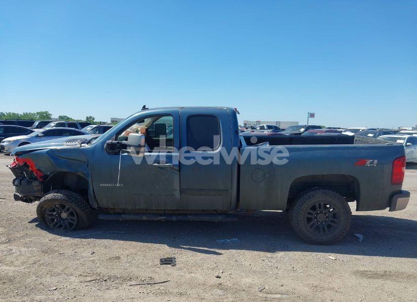 Photo 14 of 2010 Chevrolet Silverado 2500HD LTZ (VIN 1GC5KYBG1AZ233603)