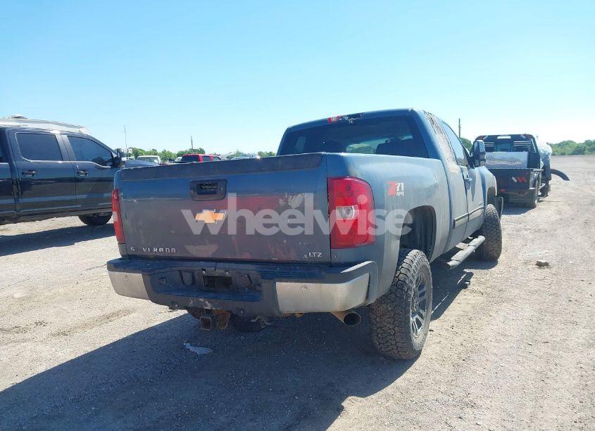 Photo 4 of 2010 Chevrolet Silverado 2500HD LTZ (VIN 1GC5KYBG1AZ233603)