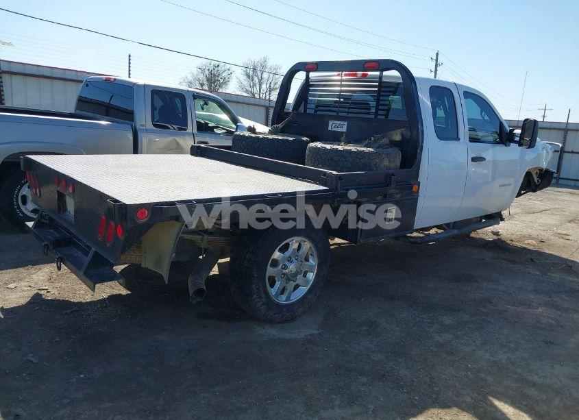 Photo 4 of 2011 Chevrolet Silverado 3500HD WORK TRUCK (VIN 1GC5KZC87BZ440690)