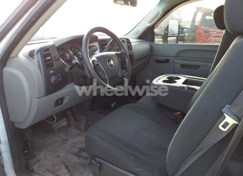 Photo 13 of 2012 Chevrolet Silverado 3500HD WORK TRUCK (VIN 1GC5KZCG7CZ353431)