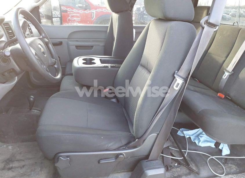 Photo 6 of 2012 Chevrolet Silverado 3500HD WORK TRUCK (VIN 1GC5KZCG7CZ353431)