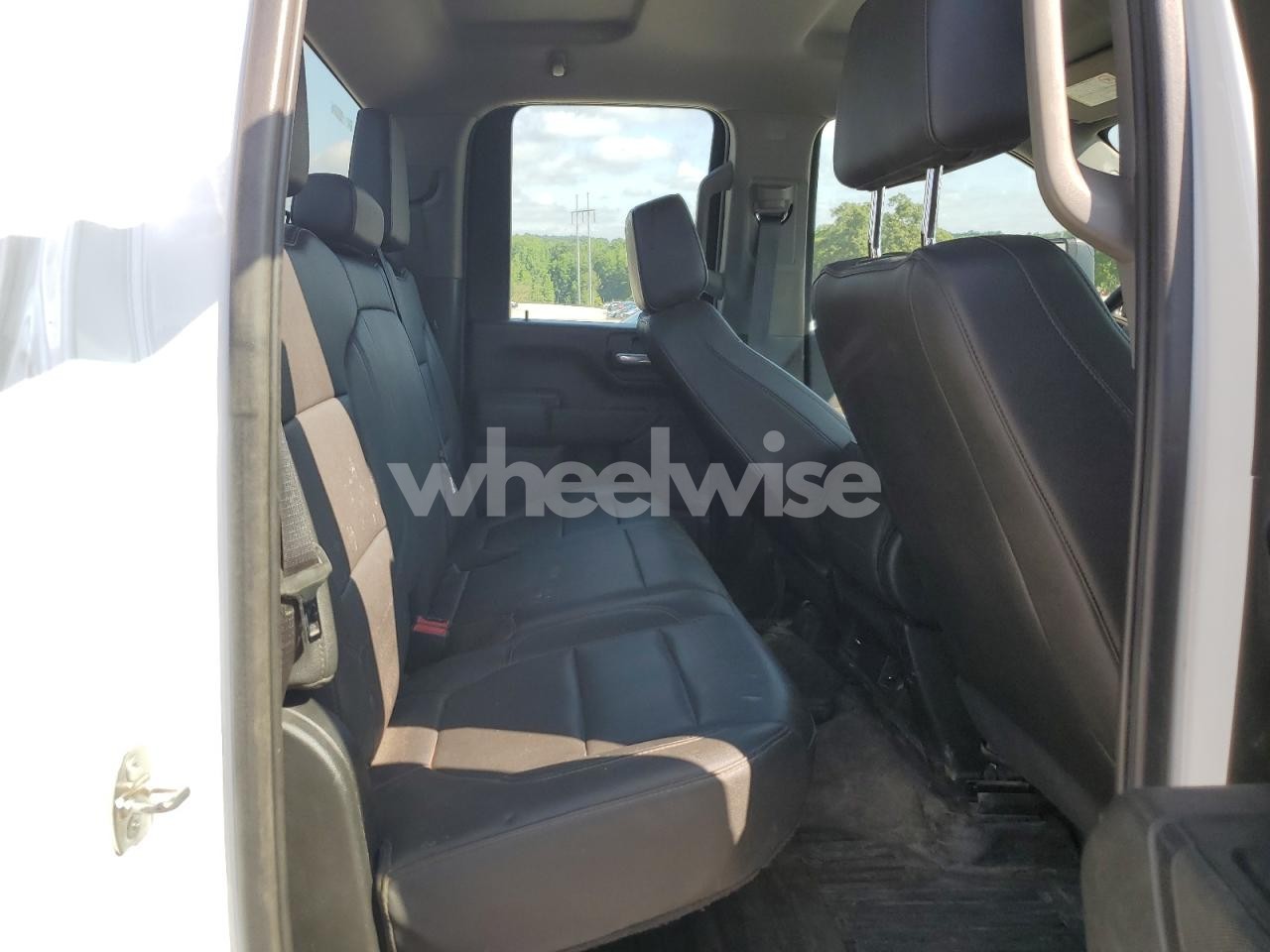 Photo 10 of 2023 CHEVROLET SILVERADO C2500 HEAVY DUTY N/A (VIN 1GC5WLE7XPF245357)