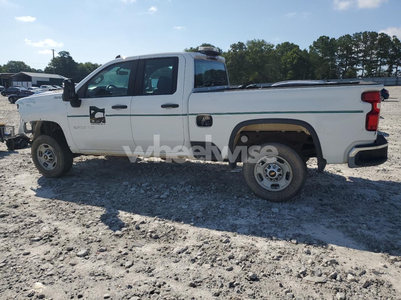 Photo 2 of 2023 CHEVROLET SILVERADO C2500 HEAVY DUTY N/A (VIN 1GC5WLE7XPF245357)