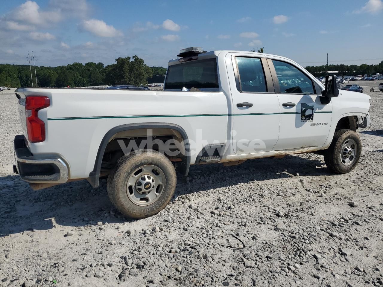 Photo 3 of 2023 CHEVROLET SILVERADO C2500 HEAVY DUTY N/A (VIN 1GC5WLE7XPF245357)