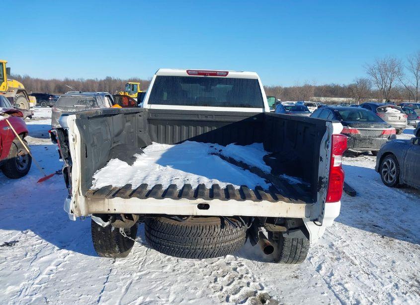 Photo 16 of 2023 Chevrolet Silverado 3500HD 2WD LONG BED WT (VIN 1GC5WRE79PF135192)