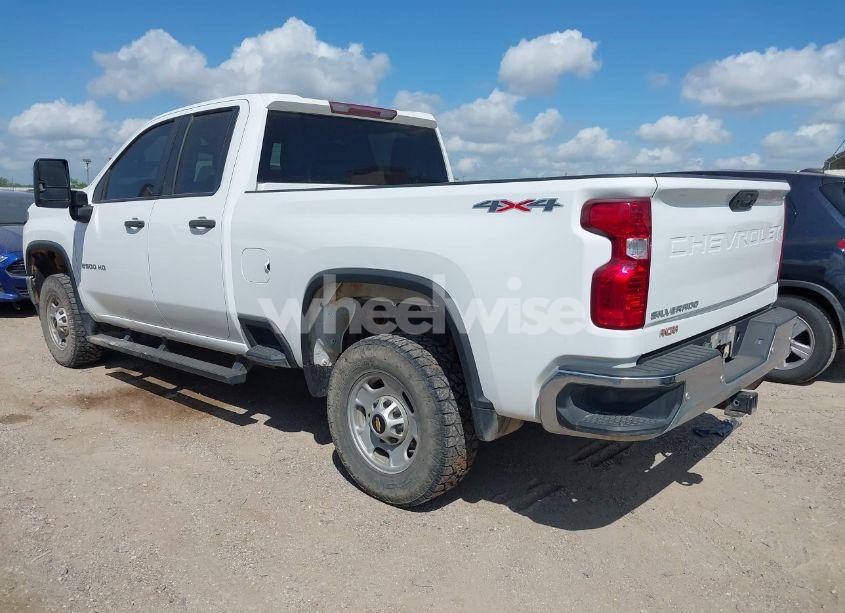 Photo 3 of 2021 Chevrolet Silverado 2500HD 4WD DOUBLE CAB STANDARD BED WT (VIN 1GC5YLE70MF281158)