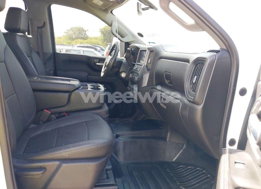 Photo 6 of 2021 Chevrolet Silverado 2500HD 4WD DOUBLE CAB STANDARD BED WT (VIN 1GC5YLE70MF281158)