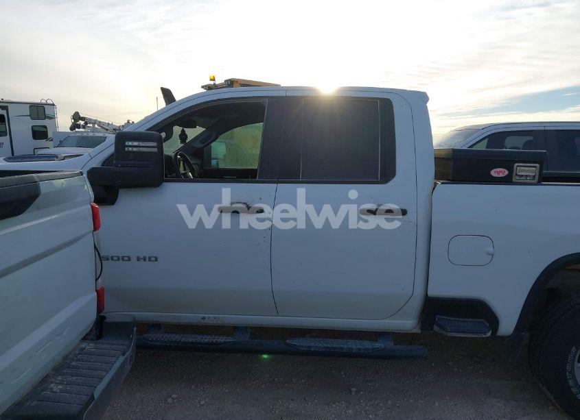 Photo 14 of 2020 Chevrolet Silverado 2500HD 4WD DOUBLE CAB STANDARD BED WT (VIN 1GC5YLE72LF225737)