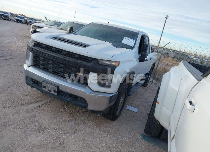 Photo 2 of 2020 Chevrolet Silverado 2500HD 4WD DOUBLE CAB STANDARD BED WT (VIN 1GC5YLE72LF225737)