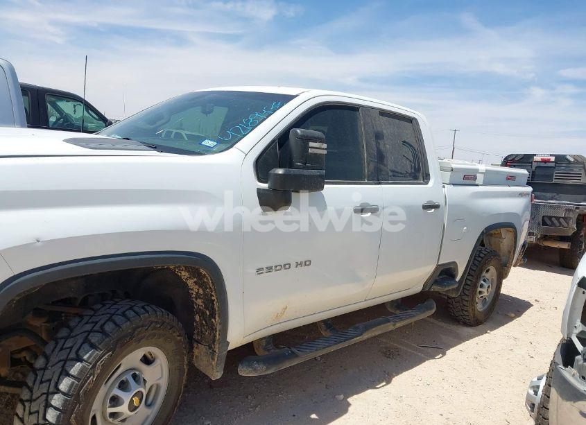 Photo 13 of 2020 Chevrolet Silverado 2500HD 4WD DOUBLE CAB STANDARD BED WT (VIN 1GC5YLE73LF300252)