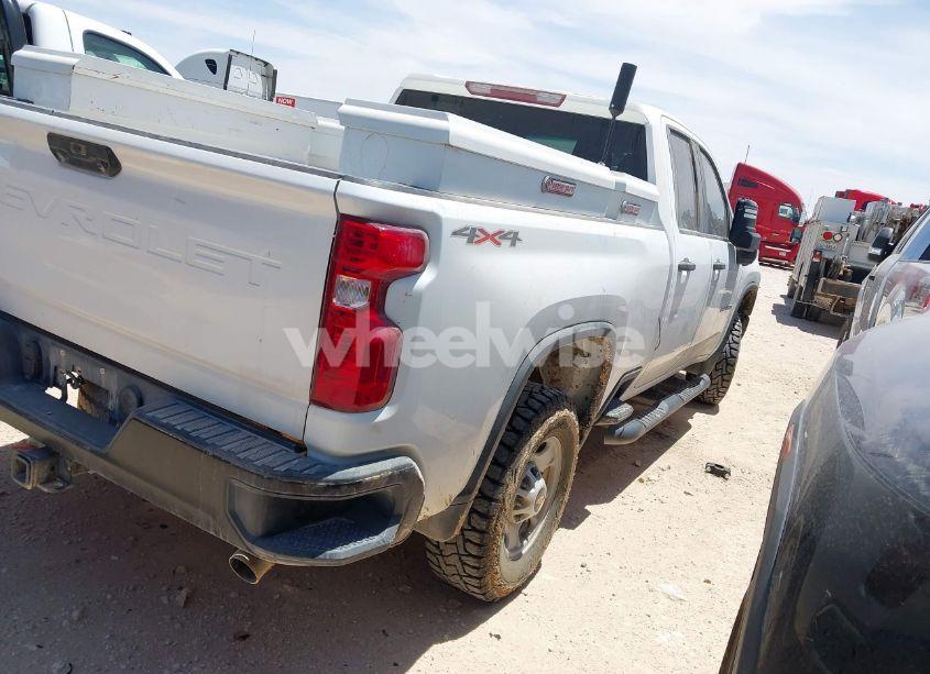 Photo 4 of 2020 Chevrolet Silverado 2500HD 4WD DOUBLE CAB STANDARD BED WT (VIN 1GC5YLE73LF300252)