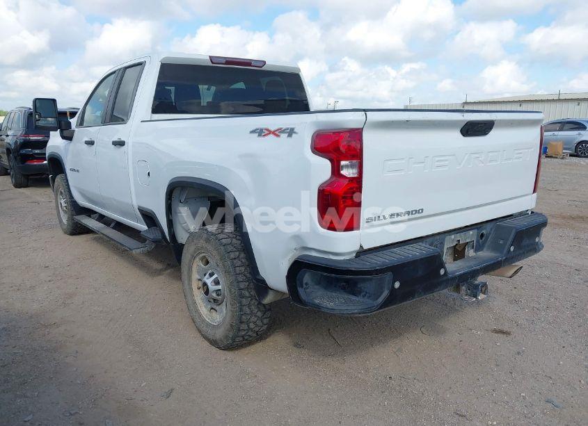 Photo 3 of 2021 Chevrolet Silverado 2500HD 4WD DOUBLE CAB STANDARD BED WT (VIN 1GC5YLE73MF280831)