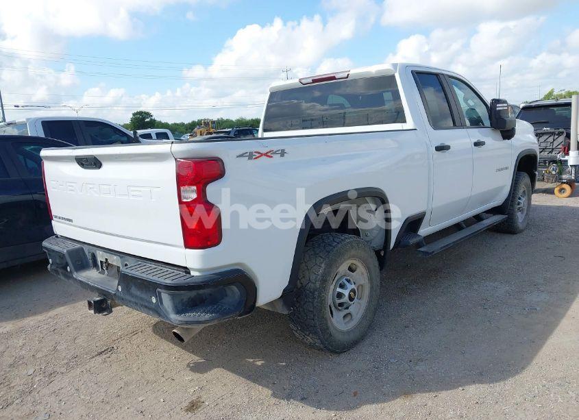 Photo 4 of 2021 Chevrolet Silverado 2500HD 4WD DOUBLE CAB STANDARD BED WT (VIN 1GC5YLE73MF280831)