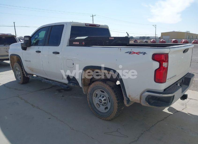 Photo 3 of 2022 Chevrolet Silverado 2500HD 4WD DOUBLE CAB STANDARD BED WT (VIN 1GC5YLE73NF286095)