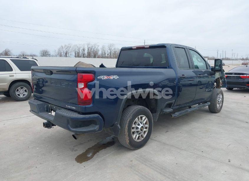 Photo 4 of 2021 Chevrolet Silverado 2500HD 4WD STANDARD BED WT (VIN 1GC5YLE76MF132656)