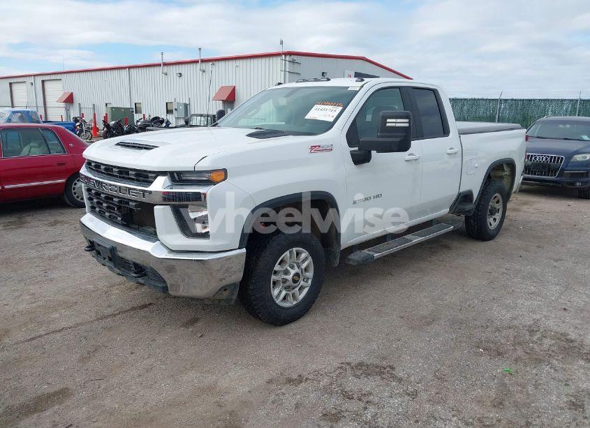 Photo 2 of 2022 Chevrolet Silverado 2500HD 4WD DOUBLE CAB STANDARD BED LT (VIN 1GC5YNE72NF331703)