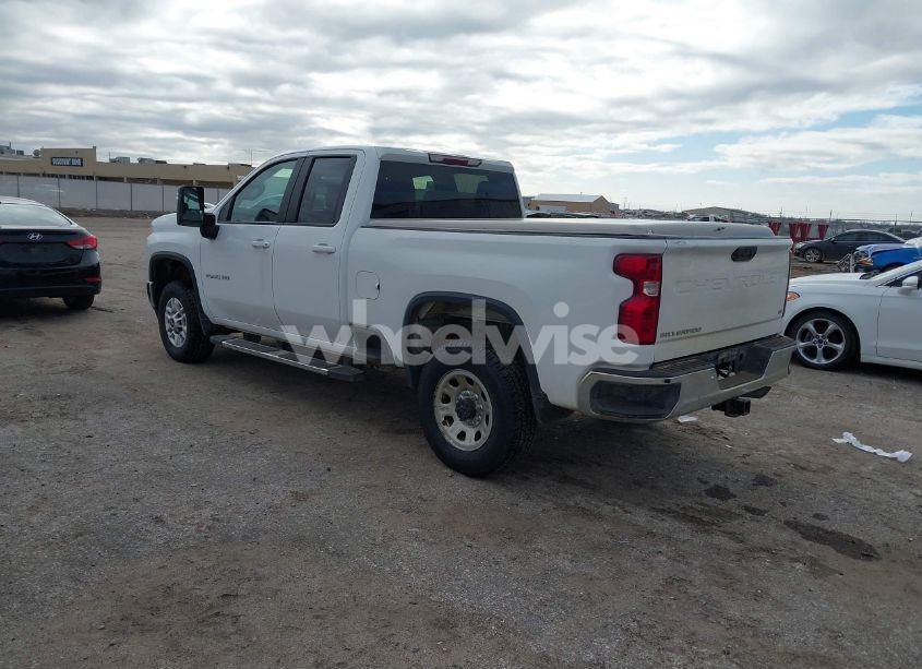 Photo 3 of 2022 Chevrolet Silverado 2500HD 4WD DOUBLE CAB STANDARD BED LT (VIN 1GC5YNE72NF331703)