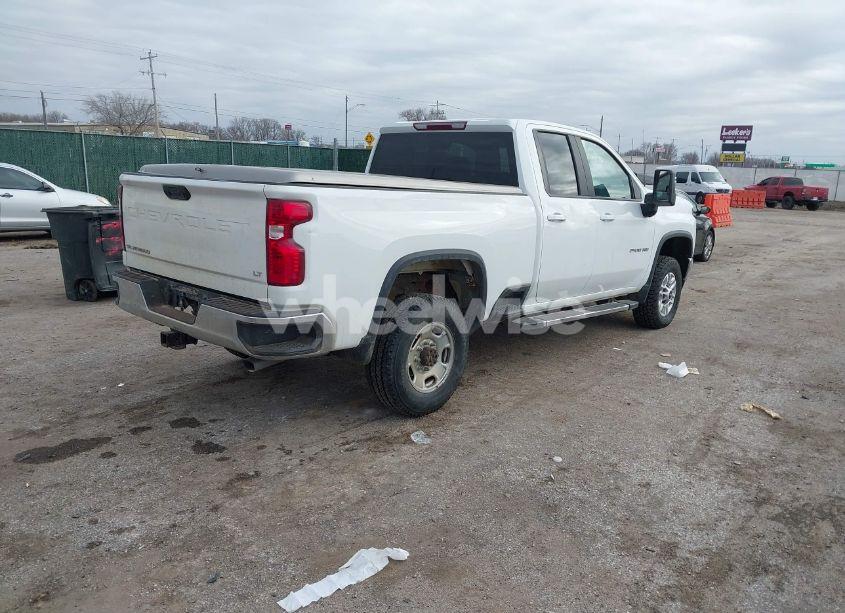Photo 4 of 2022 Chevrolet Silverado 2500HD 4WD DOUBLE CAB STANDARD BED LT (VIN 1GC5YNE72NF331703)