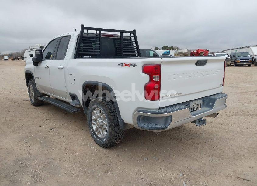 Photo 3 of 2022 Chevrolet Silverado 2500HD 4WD DOUBLE CAB STANDARD BED LT (VIN 1GC5YNE79NF324571)