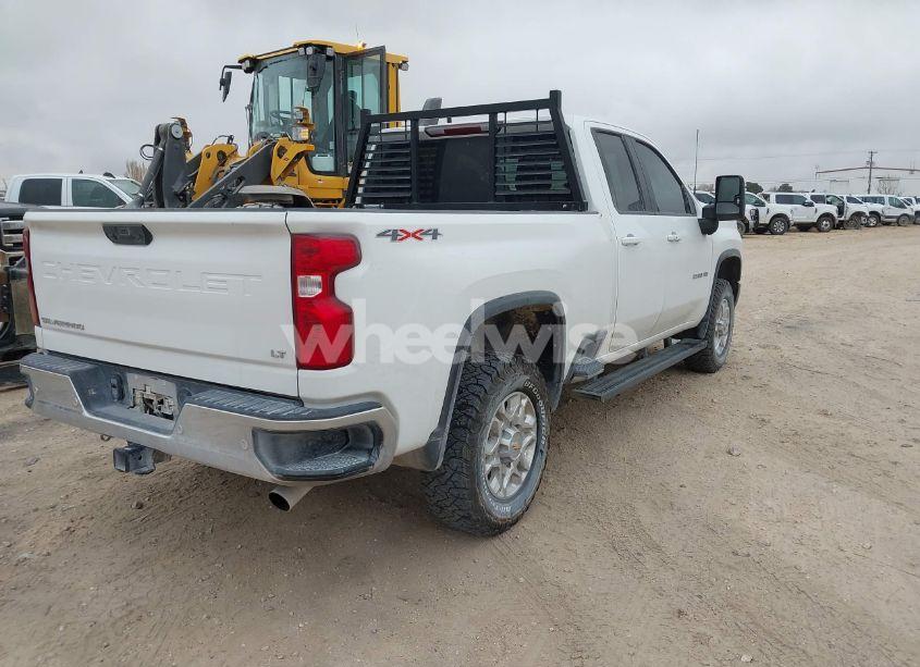 Photo 4 of 2022 Chevrolet Silverado 2500HD 4WD DOUBLE CAB STANDARD BED LT (VIN 1GC5YNE79NF324571)