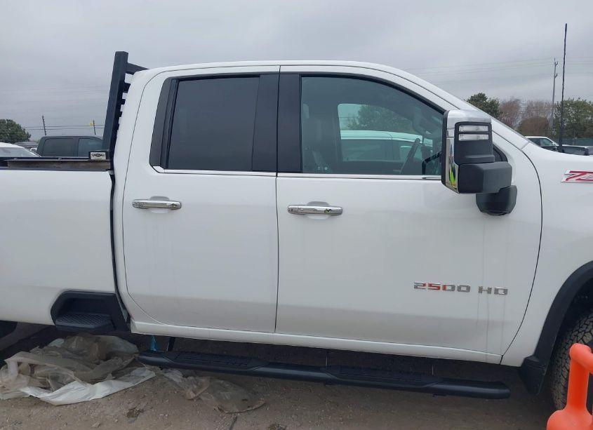 Photo 13 of 2021 Chevrolet Silverado 2500HD 4WD DOUBLE CAB LONG BED LTZ (VIN 1GC5YPE75MF116813)