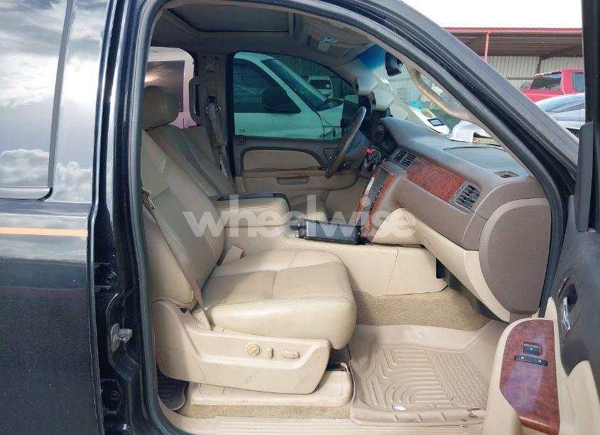 Photo 5 of 2010 Chevrolet Silverado 3500HD LTZ (VIN 1GC7C1B67AF119675)