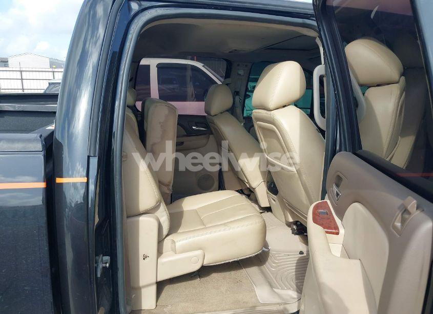 Photo 7 of 2010 Chevrolet Silverado 3500HD LTZ (VIN 1GC7C1B67AF119675)