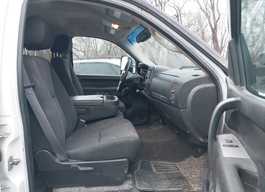 Photo 7 of 2010 Chevrolet Silverado 3500HD LT (VIN 1GC7K0B68AF103286)