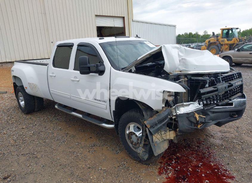 2010 Chevrolet Silverado 3500HD LTZ (VIN 1GC7K1B67AF130176) main photo