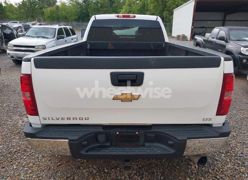 Photo 16 of 2010 Chevrolet Silverado 3500HD LTZ (VIN 1GC7K1B67AF130176)
