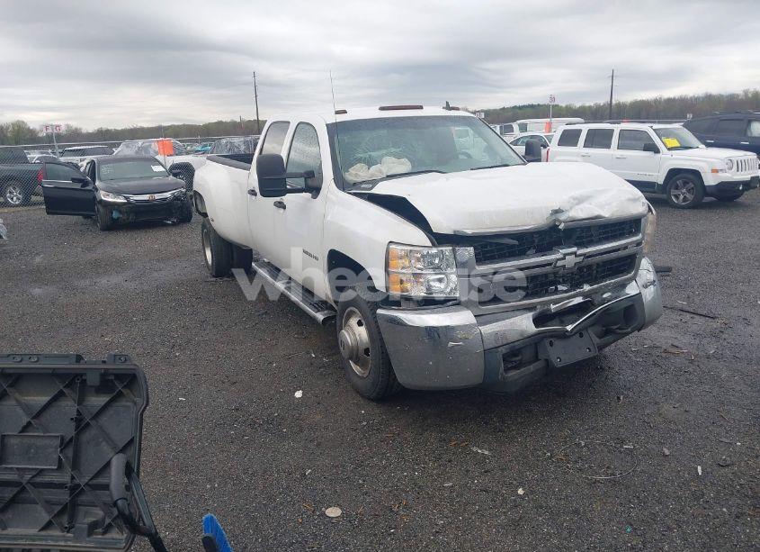 2010 Chevrolet Silverado 3500HD WORK TRUCK (VIN 1GC7KZB61AF132875) main photo