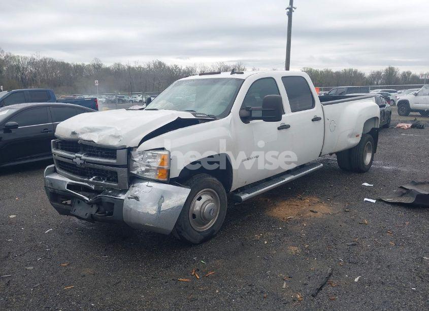 Photo 2 of 2010 Chevrolet Silverado 3500HD WORK TRUCK (VIN 1GC7KZB61AF132875)