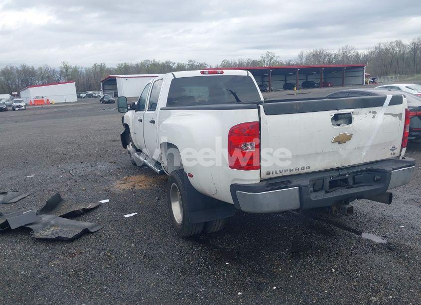Photo 3 of 2010 Chevrolet Silverado 3500HD WORK TRUCK (VIN 1GC7KZB61AF132875)