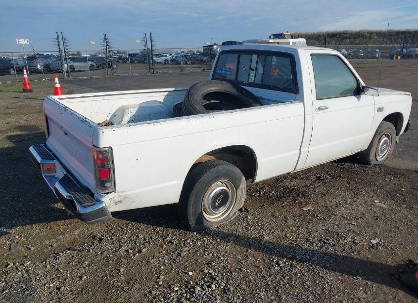 Photo 4 of 1988 Chevrolet S TRUCK S10 (VIN 1GCBS14E0J8216206)