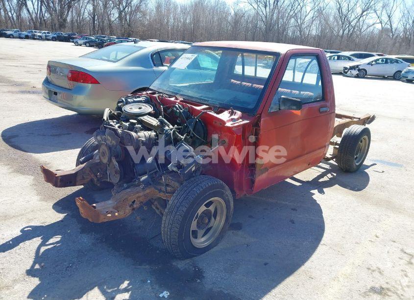Photo 2 of 1989 Chevrolet S TRUCK S10 (VIN 1GCBS14E0K8117113)