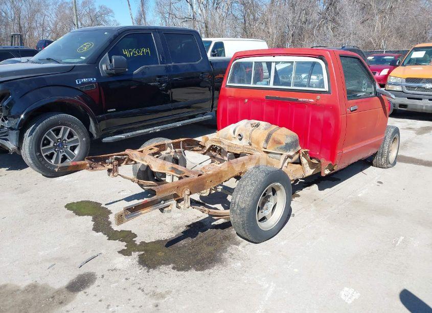 Photo 4 of 1989 Chevrolet S TRUCK S10 (VIN 1GCBS14E0K8117113)
