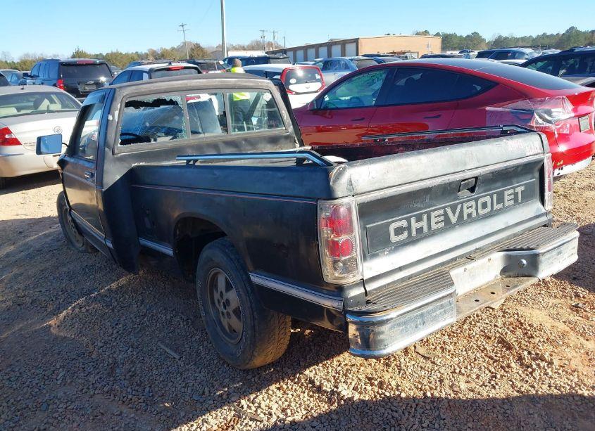 Photo 3 of 1989 Chevrolet S TRUCK S10 (VIN 1GCBS14E6K2192109)