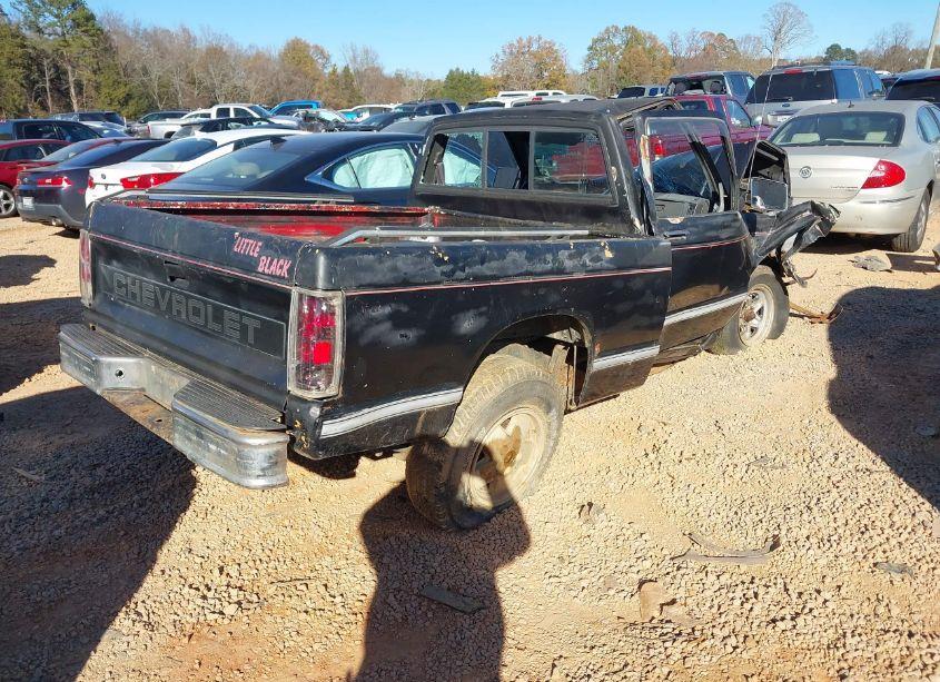 Photo 4 of 1989 Chevrolet S TRUCK S10 (VIN 1GCBS14E6K2192109)