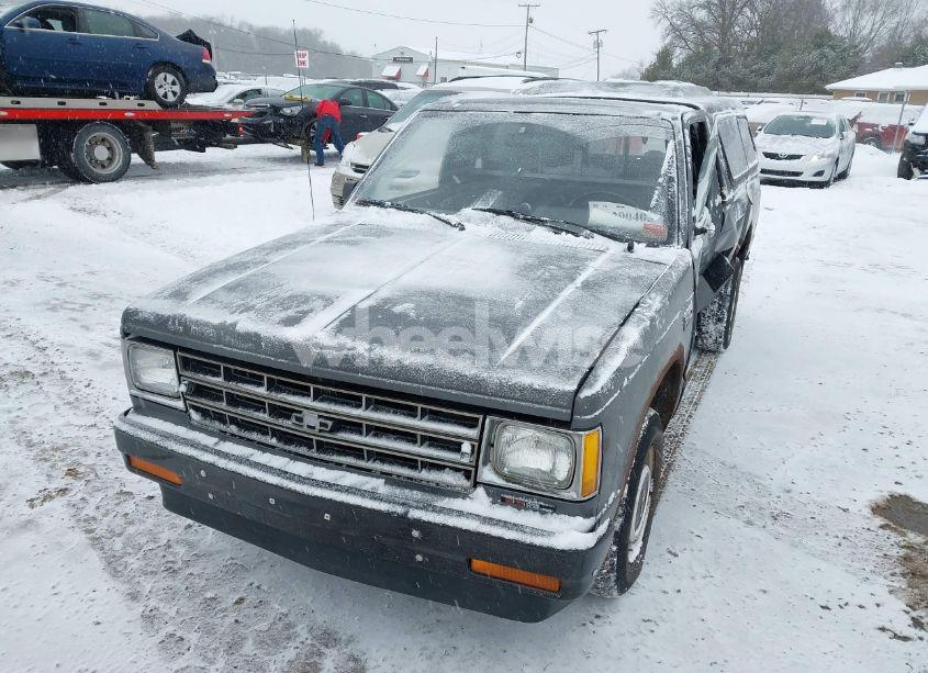 Photo 2 of 1986 Chevrolet S TRUCK S10 (VIN 1GCBS14E7G2137854)