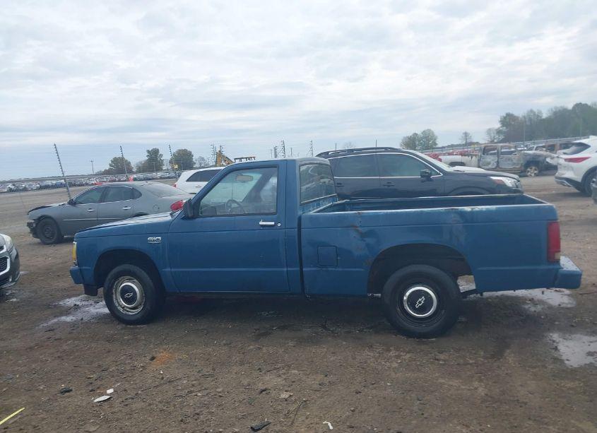 Photo 13 of 1988 Chevrolet S TRUCK S10 (VIN 1GCBS14E8J8142193)