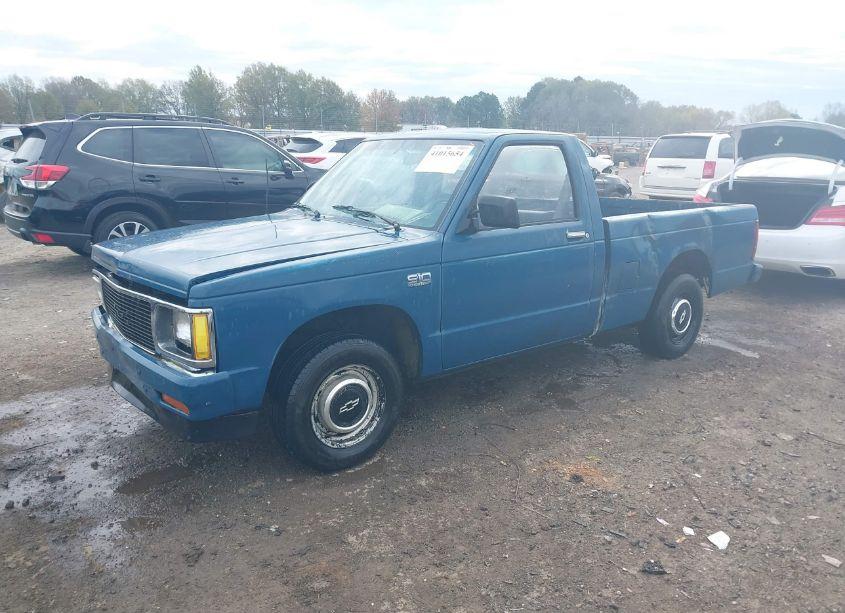 Photo 2 of 1988 Chevrolet S TRUCK S10 (VIN 1GCBS14E8J8142193)