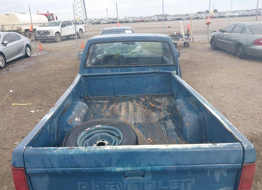 Photo 8 of 1988 Chevrolet S TRUCK S10 (VIN 1GCBS14E8J8142193)