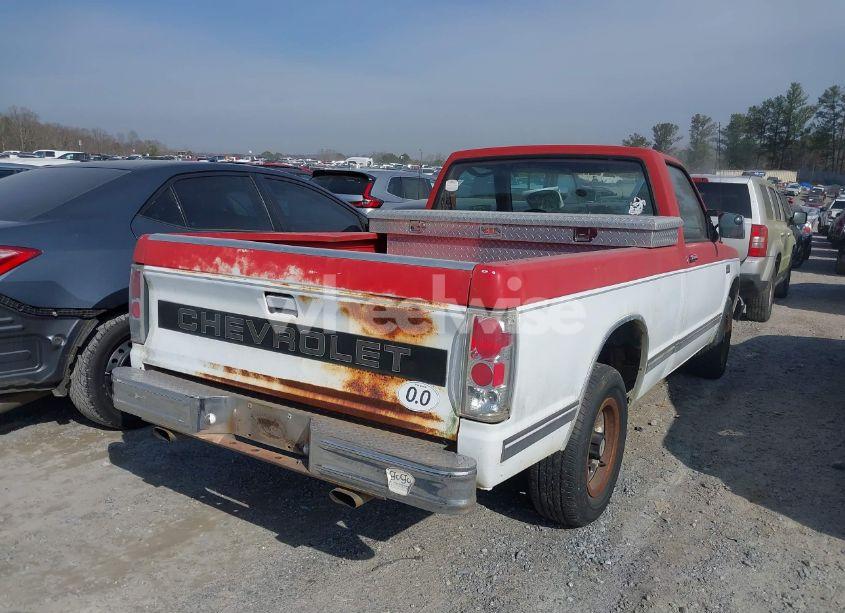 Photo 4 of 1987 Chevrolet S TRUCK S10 (VIN 1GCBS14R7H2252880)