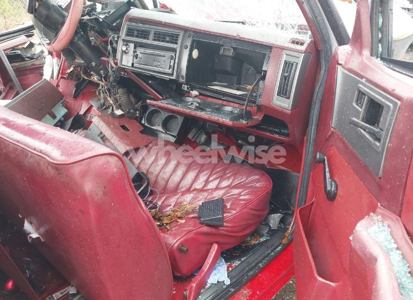 Photo 5 of 1989 Chevrolet S TRUCK S10 (VIN 1GCBS14Z9K8146645)