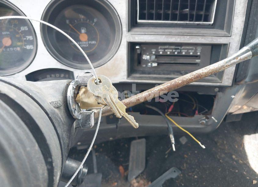 Photo 11 of 1986 Chevrolet C10 (VIN 1GCCC14H3GF407649)